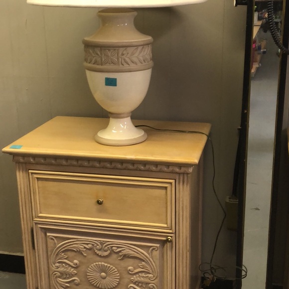 Table set - Picture 2 of 2